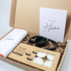 Brievenbus cadeau Hiep Hiep Hoera – Kaarslicht verrassing & Chocolade