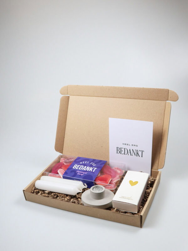 Brievenbus cadeau Bedankt – Snoep, kaarsen & kandelaar