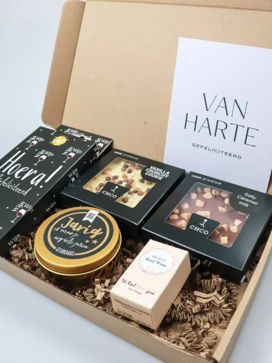 Brievenbus cadeau chocolade & geur – Van harte gefeliciteerd