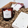 Cadeaupakket met Zusss geurkaars Warm Hugs & geurzakjes