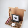 Brievenbus cadeau met lijst, sleutelhanger en chocolade