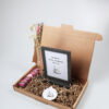 Brievenbus cadeau nieuw huis – Met fotolijst, sleutelhanger en chocolade Brievenbus cadeau nieuw huis – Met fotolijst, sleutelhanger en chocolade