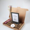 Brievenbus cadeau nieuw huis – Met fotolijst, sleutelhanger en chocolade Brievenbus cadeau nieuw huis – Met fotolijst, sleutelhanger en chocolade