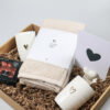 Cadeaupakket Zusss koffie & gezelligheid – stijlvol cadeau met mokken en chocolade