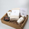 Cadeaupakket nieuw huis – Warm welkom met Zusss mokken & chocolade Cadeaupakket nieuw huis – Warm welkom met Zusss mokken & chocolade