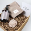 Cadeaupakket nieuw huis – Handzeep, gastendoekje & rozenkaars Cadeaupakket nieuw huis – Handzeep, gastendoekje & rozenkaars