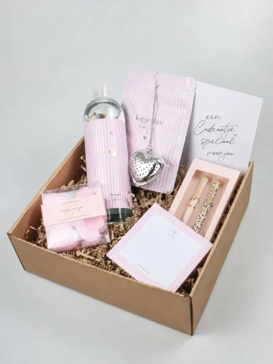 Cadeaupakket speciaal voor jou – Luxe verwenpakket met thee, pennen & wellness