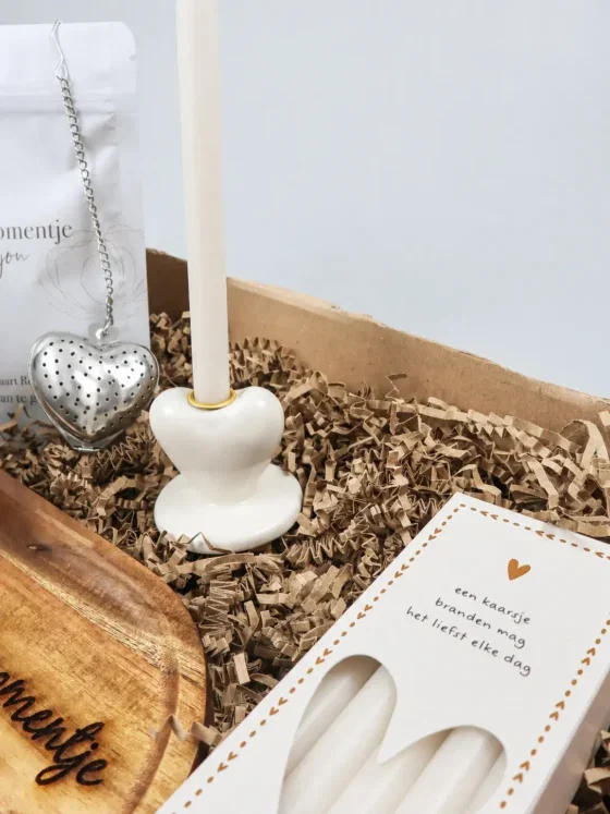Cadeaupakket geniet momentje met thee, Zusss theemok en serveerplank