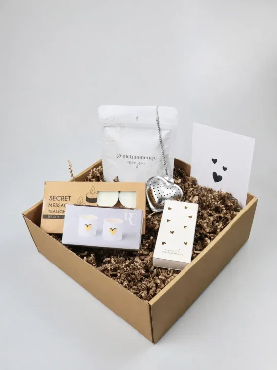 Geniet momentje cadeaupakket met thee en waxinelichtjes Geniet momentje cadeaupakket met thee en waxinelichtjes