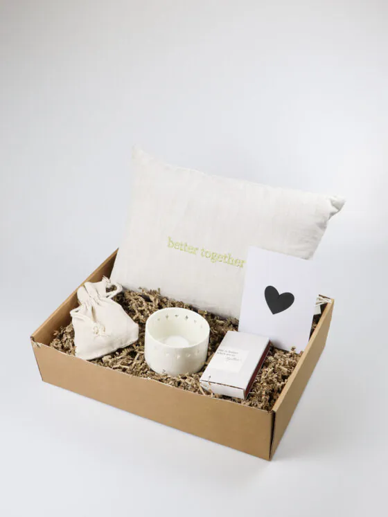 Cadeaupakket Better Together - Kussen & lichtjes