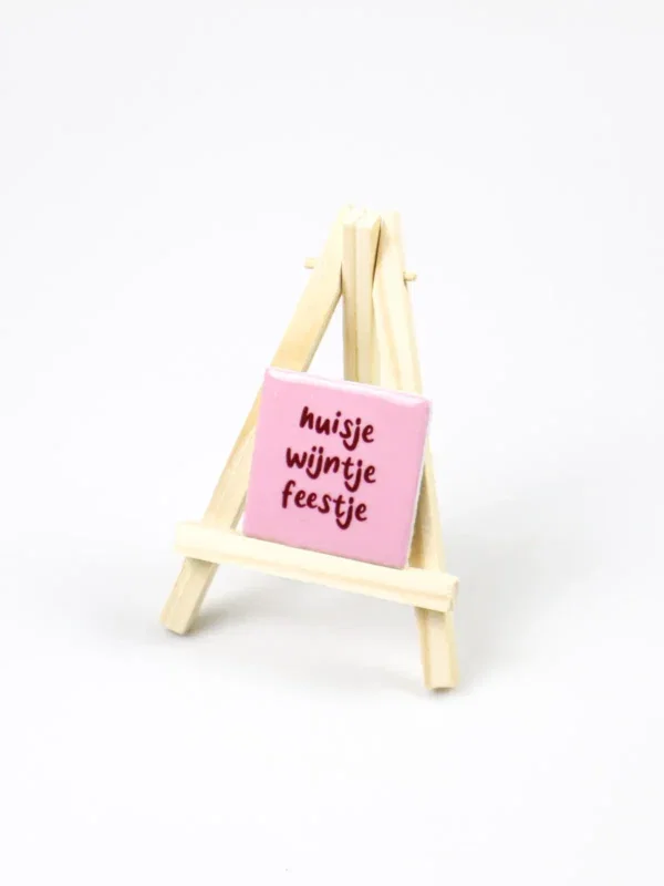 Magneet tegeltje - Huisje wijntje feestje (Excl. houten ezel) Magneet tegeltje - Huisje wijntje feestje (Excl. houten ezel)