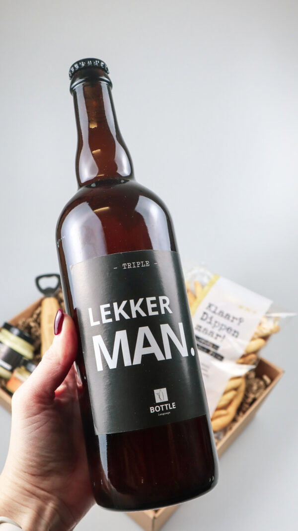 Cadeauschaal Lekker Man met speciaalbier en hapjes Cadeauschaal Lekker Man met speciaalbier en hapjes