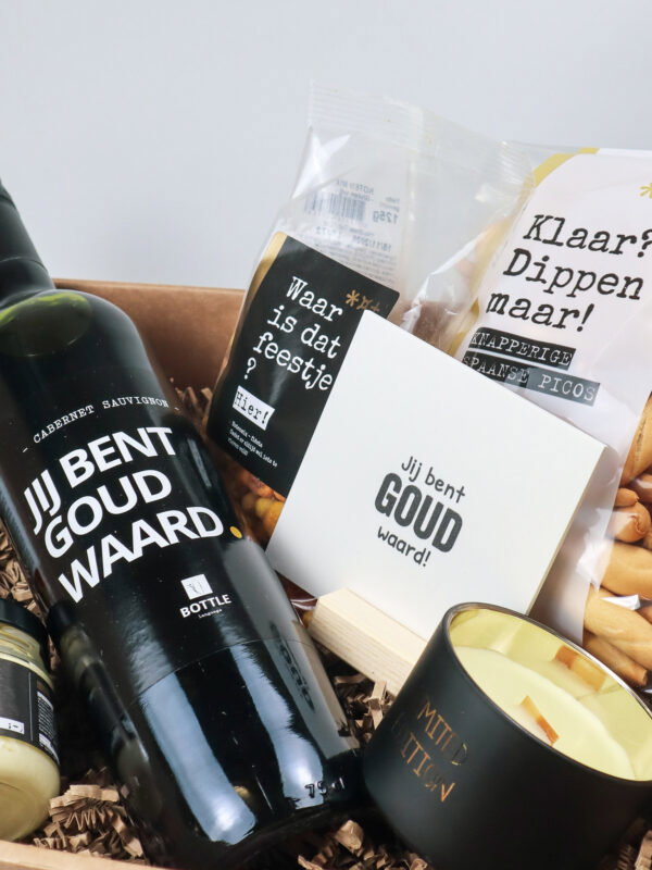 Cadeauschaal jij bent goud waard met wijn en borrel