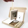 Brievenbus cadeau Veel liefs – geurzakje, swirl kaarsen & deco frame Brievenbus cadeau Veel liefs – geurzakje, swirl kaarsen & deco frame