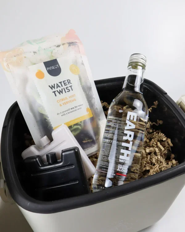 Koelbox cadeau – Waterpakket met Zusss glazen & watertwist Koelbox cadeau – Waterpakket met Zusss glazen & watertwist
