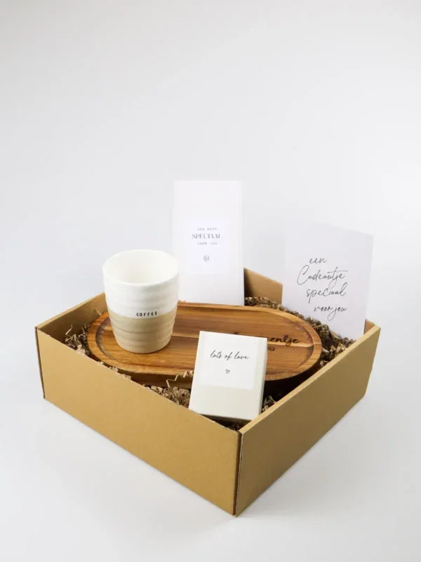 Cadeaupakket speciaal voor jou met Zusss mok en chocolade Cadeaupakket speciaal voor jou met Zusss mok en chocolade
