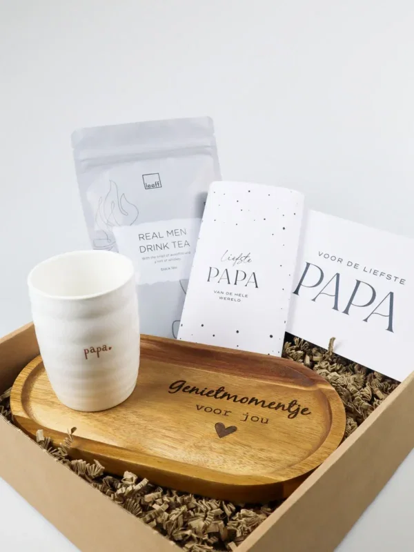Genietmoment cadeau voor papa met mok en chocolade