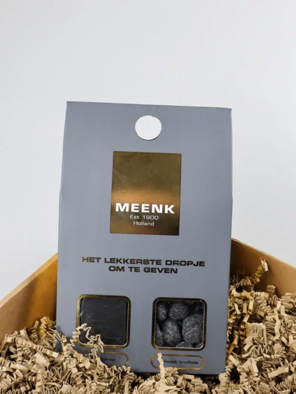 Cadeaupakket met Meenk drop, koffie en genieten mok van Zusss Cadeaupakket met Meenk drop, koffie en genieten mok van Zusss