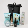 Luxe kerstcadeaupakket met fietsrugtas gevuld met lekkernijen