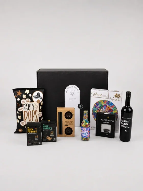 Luxe kerstpakket met wijn, mandala puzzel & popcorn