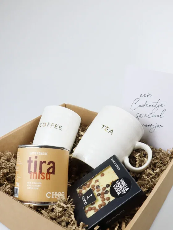 Cadeaupakket speciaal voor jou met Zusss mokken en chocolade