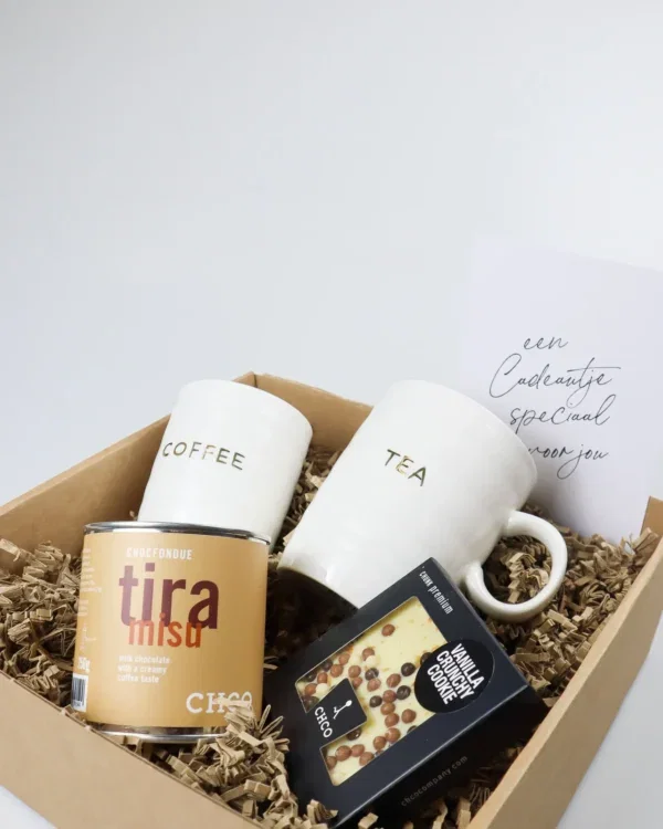 Cadeaupakket speciaal voor jou met Zusss mokken en chocolade Cadeaupakket speciaal voor jou met Zusss mokken en chocolade