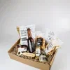 2 Cadeaupakket nieuw huis met borrelplank, tapenade en theelichtjes 2 Cadeaupakket nieuw huis met borrelplank, tapenade en theelichtjes