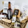2 Cadeaupakket nieuw huis met borrelplank, tapenade en theelichtjes 2 Cadeaupakket nieuw huis met borrelplank, tapenade en theelichtjes