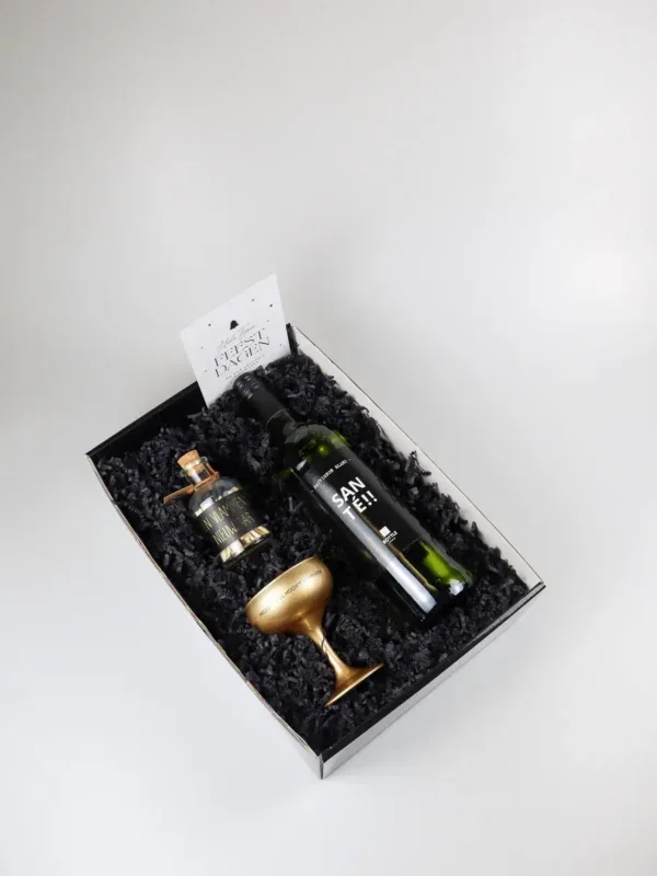 Kerst cadeaupakket met wijn Sante en champagne coupe kaars