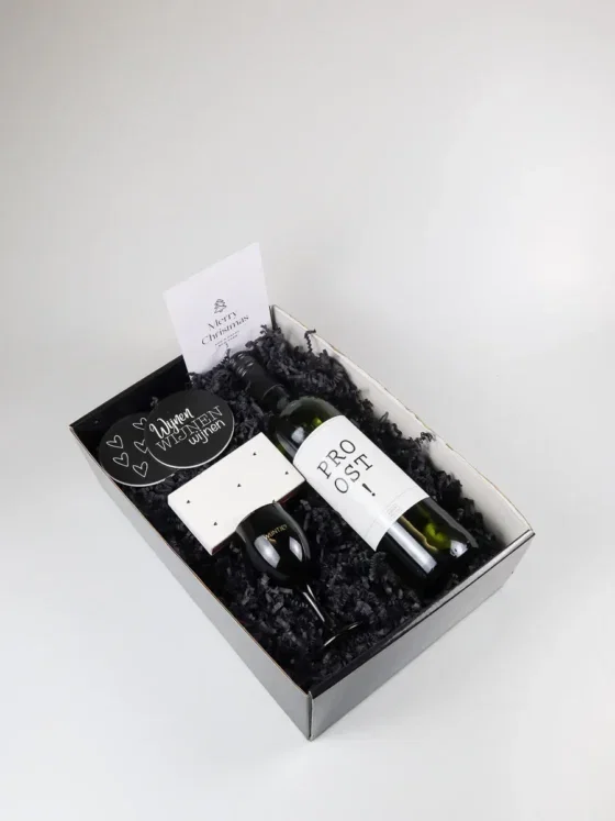 Kerst cadeaupakket met wijn en sojakaars Warm Cashmere