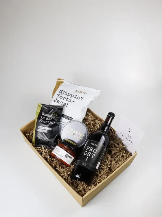 Gefeliciteerd cadeaupakket met speciaalbier en tortillachips