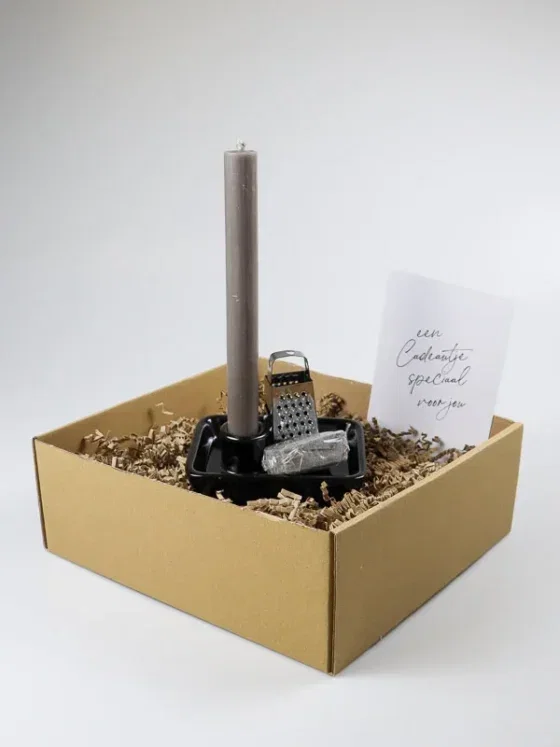Cadeaupakket kandelaar en kaarsen - Sfeervol en stoer cadeau