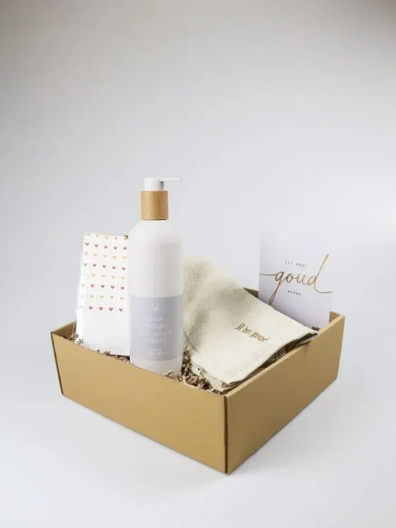 Cadeaupakket jij bent goud waard met handzeep en gastendoekje