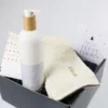 Kerstcadeaupakket jij bent goud waard met handzeep en gastendoekje Kerstcadeaupakket jij bent goud waard met handzeep en gastendoekje