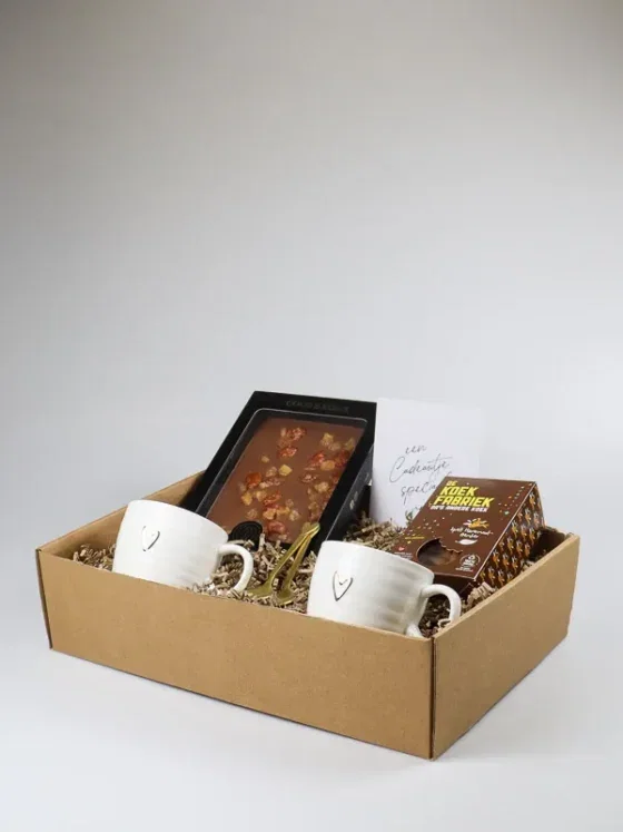 Cadeaupakket cappuccino moment met Zusss mokken en chocolade