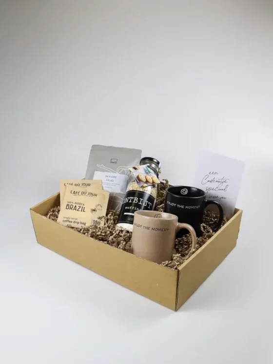 Cadeaupakket ontbijt voor twee - Koffie, thee en muffins Cadeaupakket ontbijt voor twee - Koffie, thee en muffins