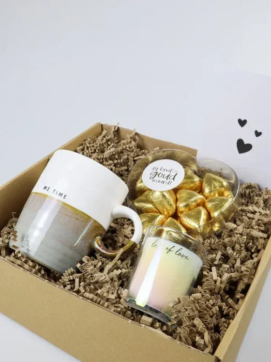 Cadeaupakket theemok kaars en chocolade - Me time voor jou