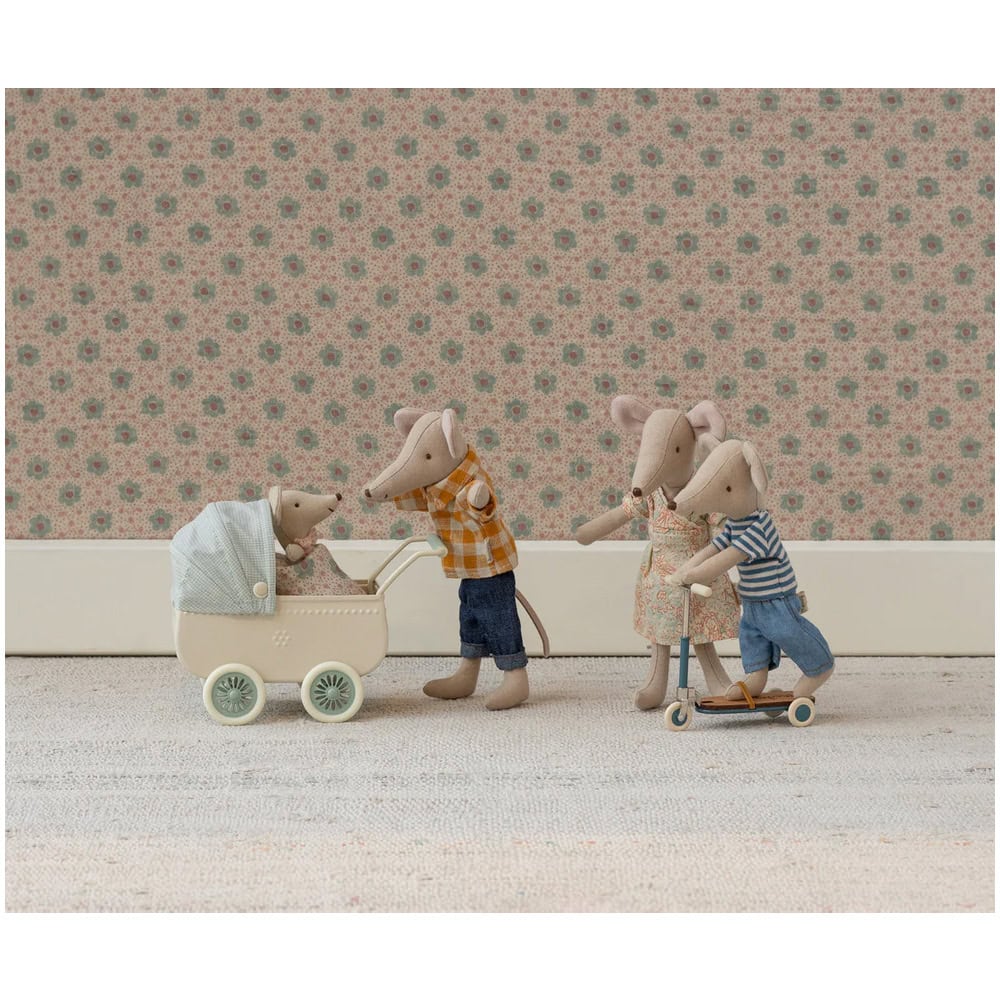 Maileg wandelwagen met babymuis - Afbeelding 2