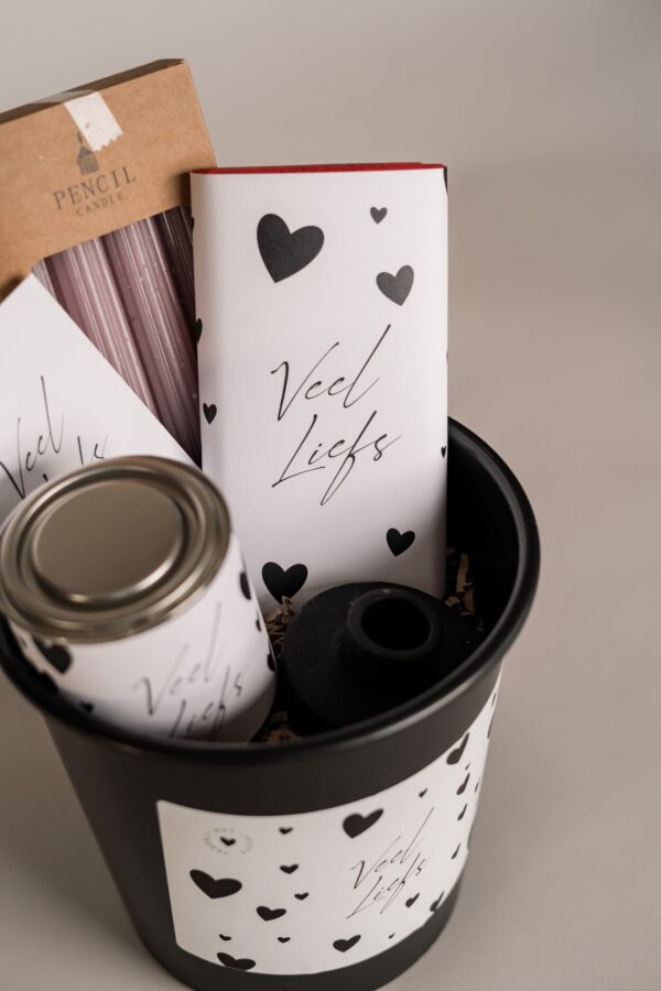 veel liefs cadeau emmer - gevuld