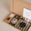 Veel liefs en een dikke knuffel voor jou Brievenbus cadeau - Thee, chocolade, kandelaar & kaarsen Veel liefs en een dikke knuffel voor jou Brievenbus cadeau - Thee, chocolade, kandelaar & kaarsen