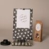 Cadeaupakket een cadeautje speciaal voor jou - kaarsen, kandelaar en snoep Cadeaupakket een cadeautje speciaal voor jou - kaarsen, kandelaar en snoep